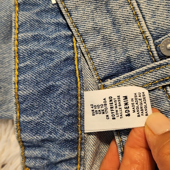 Distressed Blue Jeans Boyfriend Low‎ Waist Size 10  Nwt - Picture 6 of 10